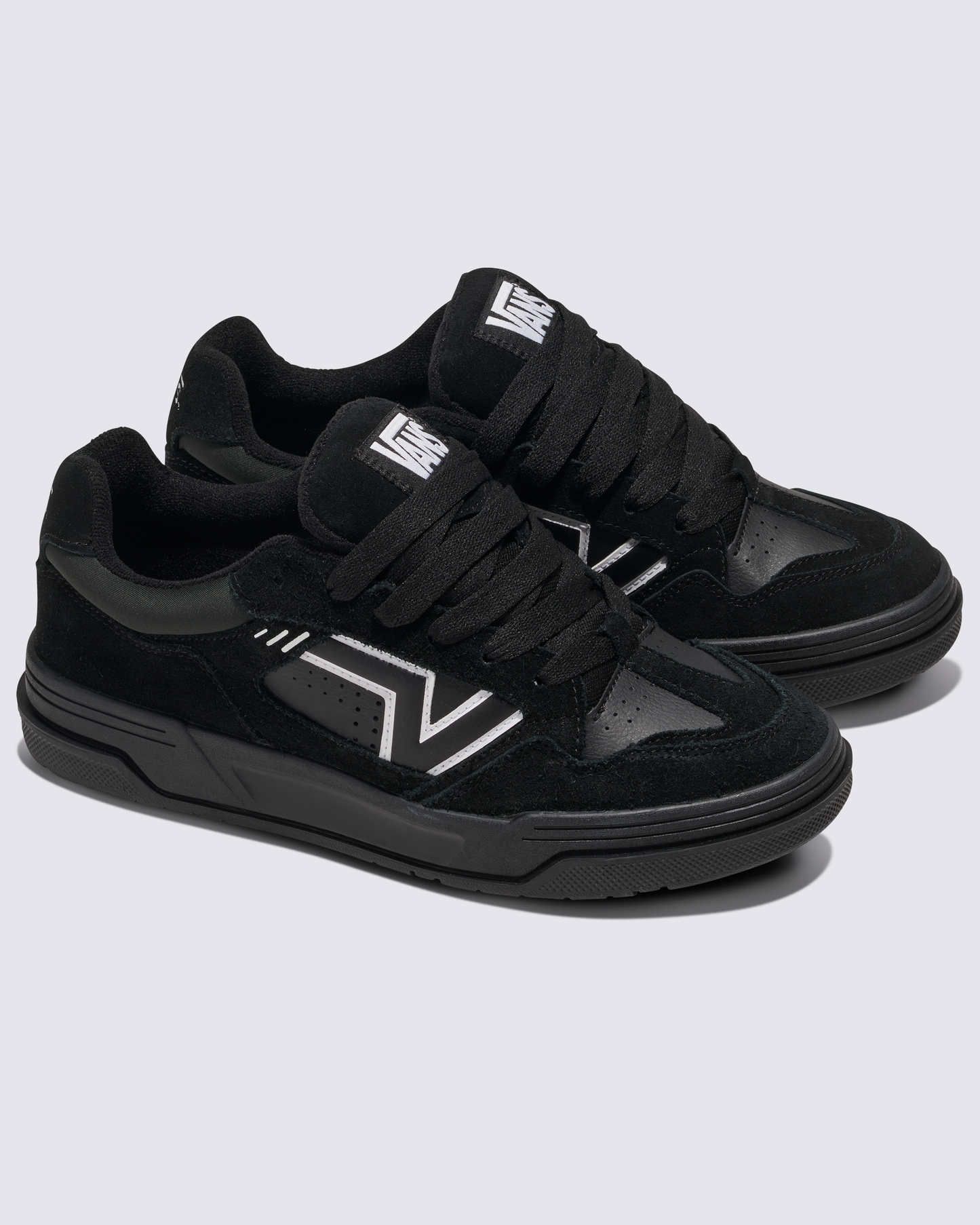 Zapatilla Upland Black/Black/White