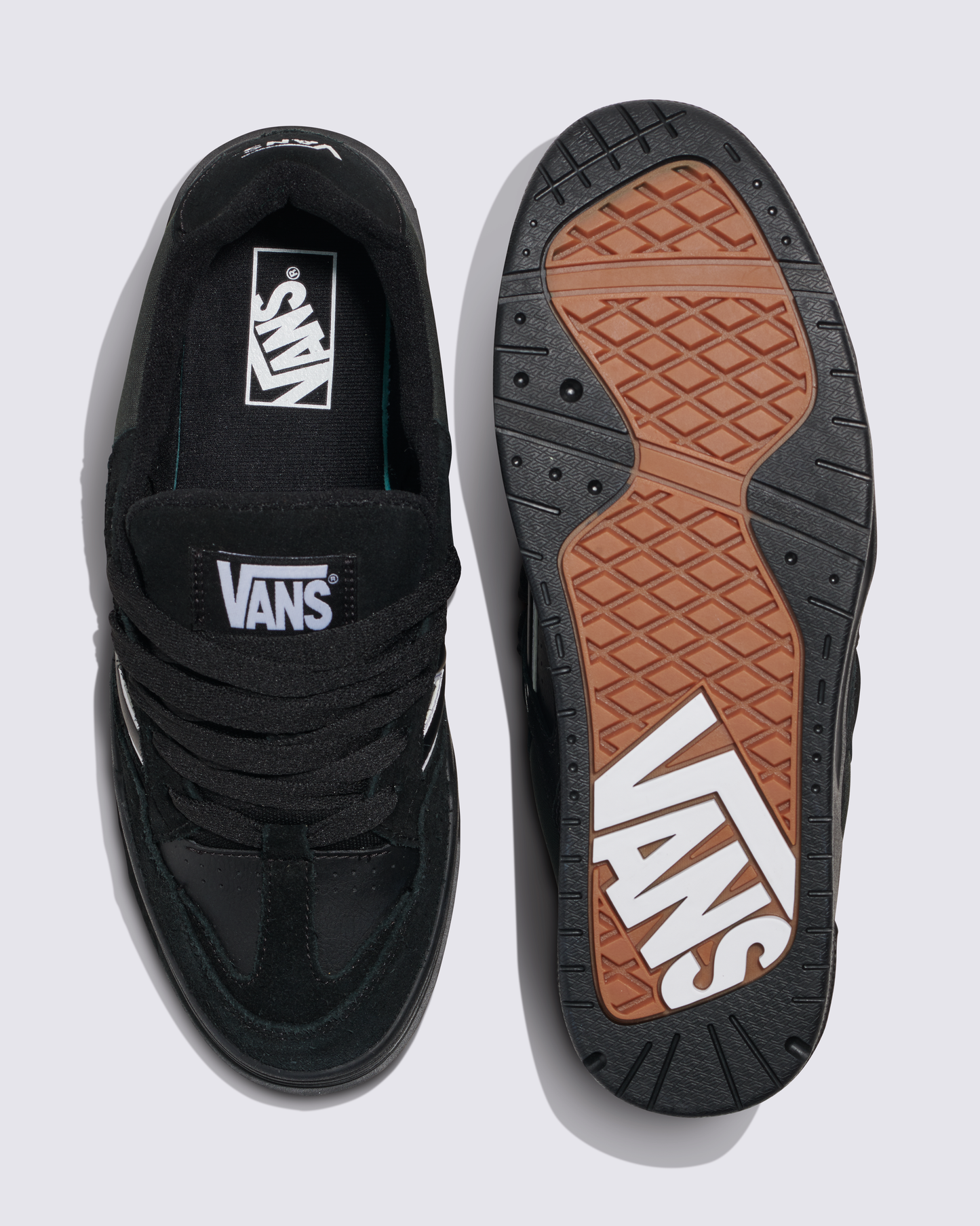 Zapatilla Upland Black/Black/White