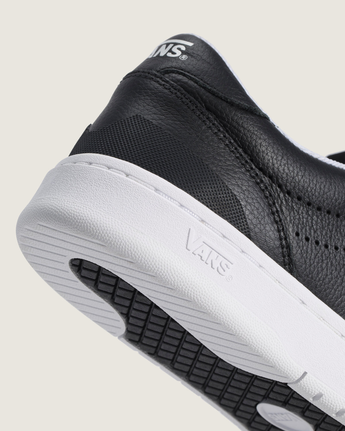 Zapatillas Court Low - 1; Zapatillas Court Low - 2; Zapatillas Court Low - 3; Zapatillas Court Low - 4; Zapatillas Court Low - 5; Zapatillas Court Low - 6; Zapatillas Court Low - 7; Zapatillas Court Low - 8; Zapatillas Court Low - 9; Zapatillas Court Low - 10
