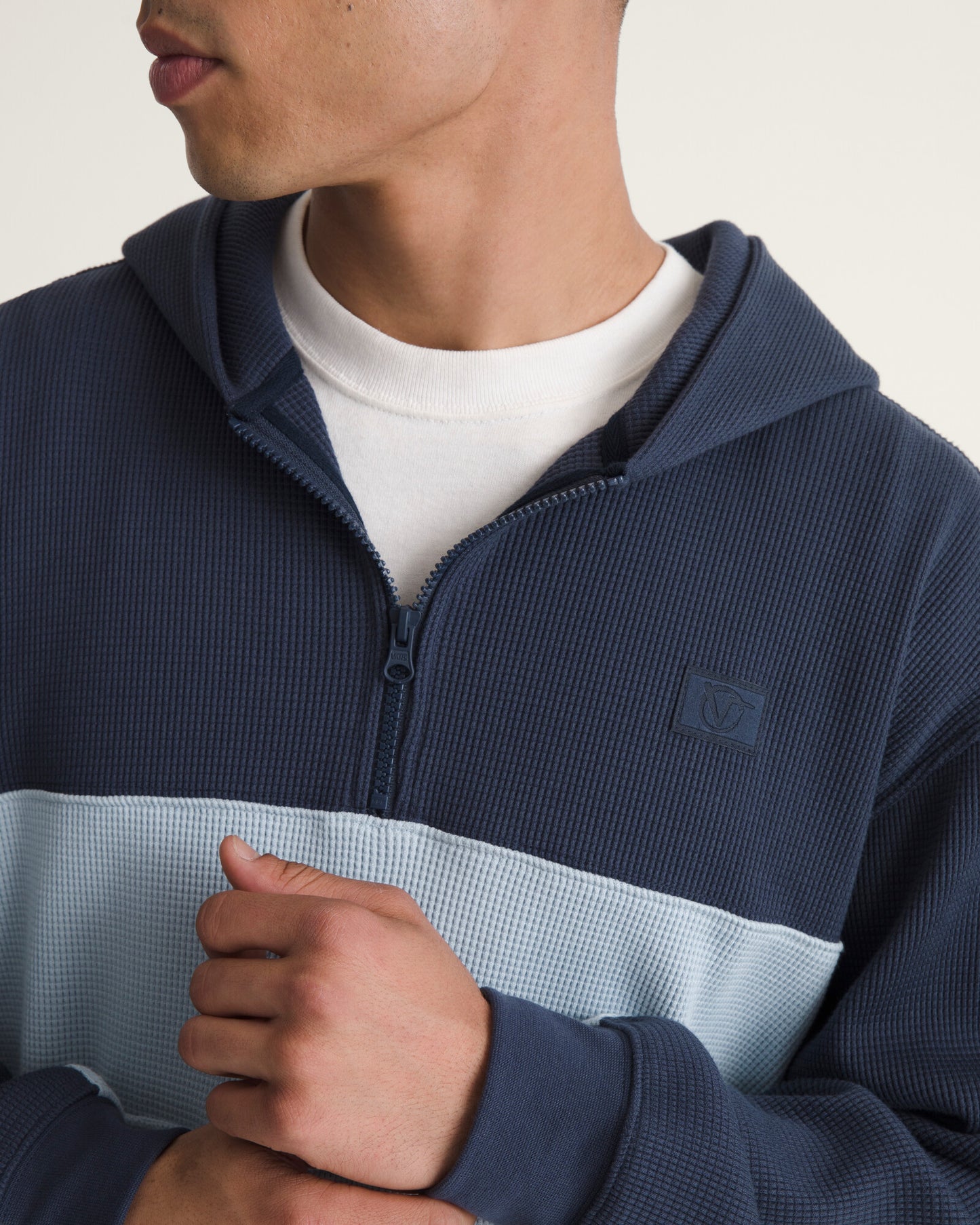 Polerón Vans X Rowan Quarter Zip - 1; Polerón Vans X Rowan Quarter Zip - 2; Polerón Vans X Rowan Quarter Zip - 3; Polerón Vans X Rowan Quarter Zip - 4; Polerón Vans X Rowan Quarter Zip - 5; Polerón Vans X Rowan Quarter Zip - 6; Polerón Vans X Rowan Quarter Zip - 7; Polerón Vans X Rowan Quarter Zip - 8; Polerón Vans X Rowan Quarter Zip - 9; Polerón Vans X Rowan Quarter Zip - 10