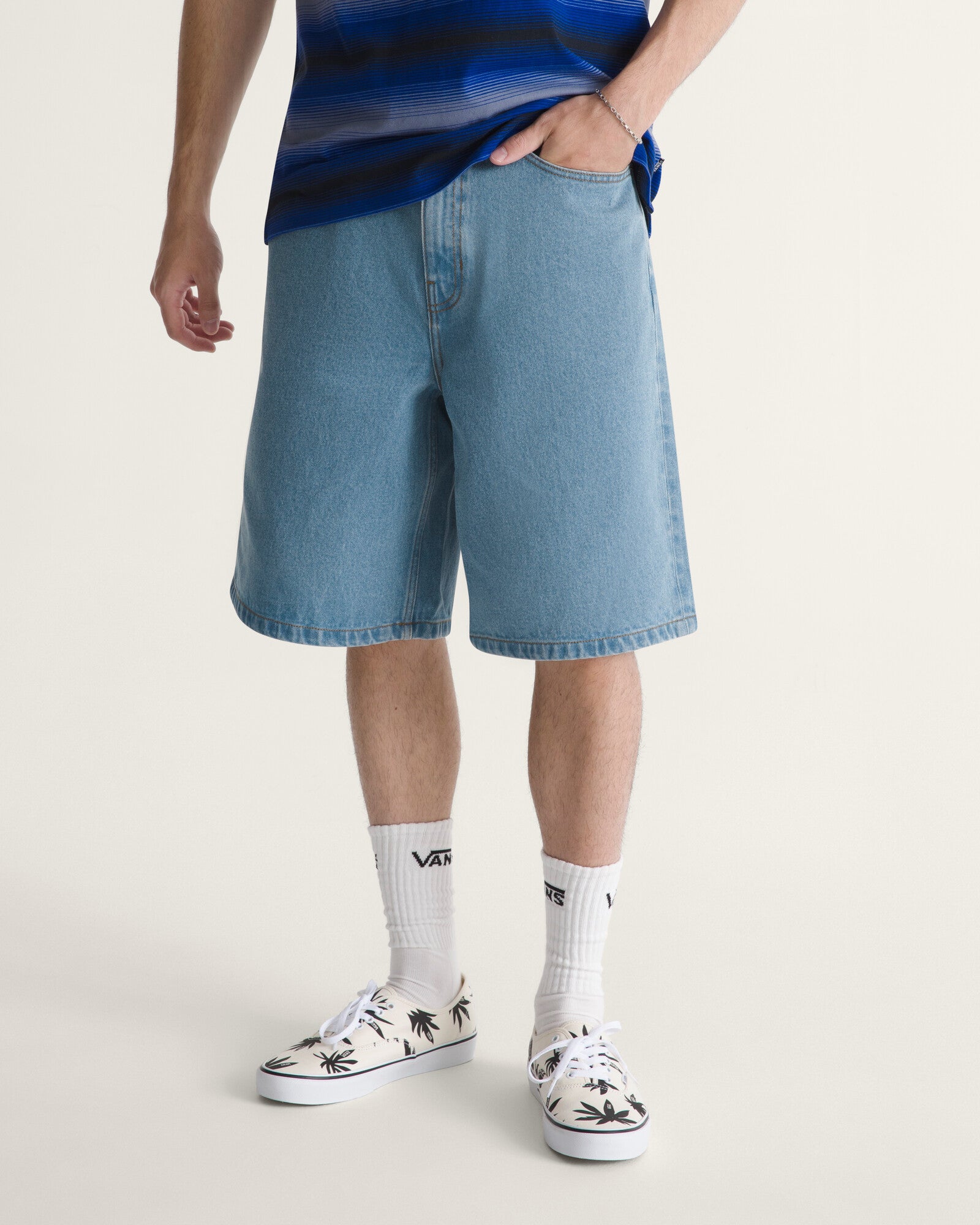 Short Check-5 Baggy Denim - 1; Short Check-5 Baggy Denim - 2; Short Check-5 Baggy Denim - 3; Short Check-5 Baggy Denim - 4; Short Check-5 Baggy Denim - 5; Short Check-5 Baggy Denim - 6; Short Check-5 Baggy Denim - 7; Short Check-5 Baggy Denim - 8; Short Check-5 Baggy Denim - 9; Short Check-5 Baggy Denim - 10