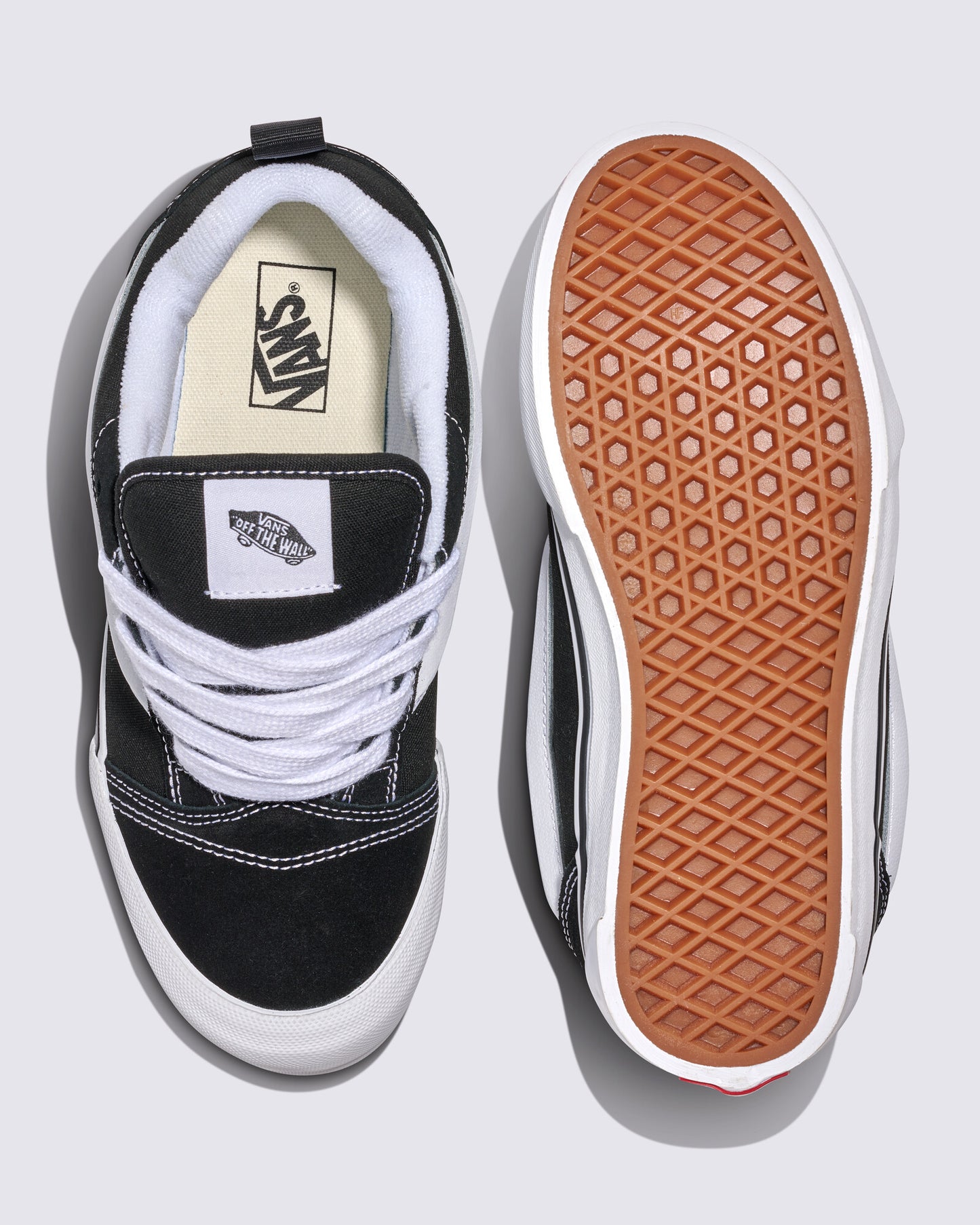 Zapatilla Niños Knu Skool Black True White (8-14 años)