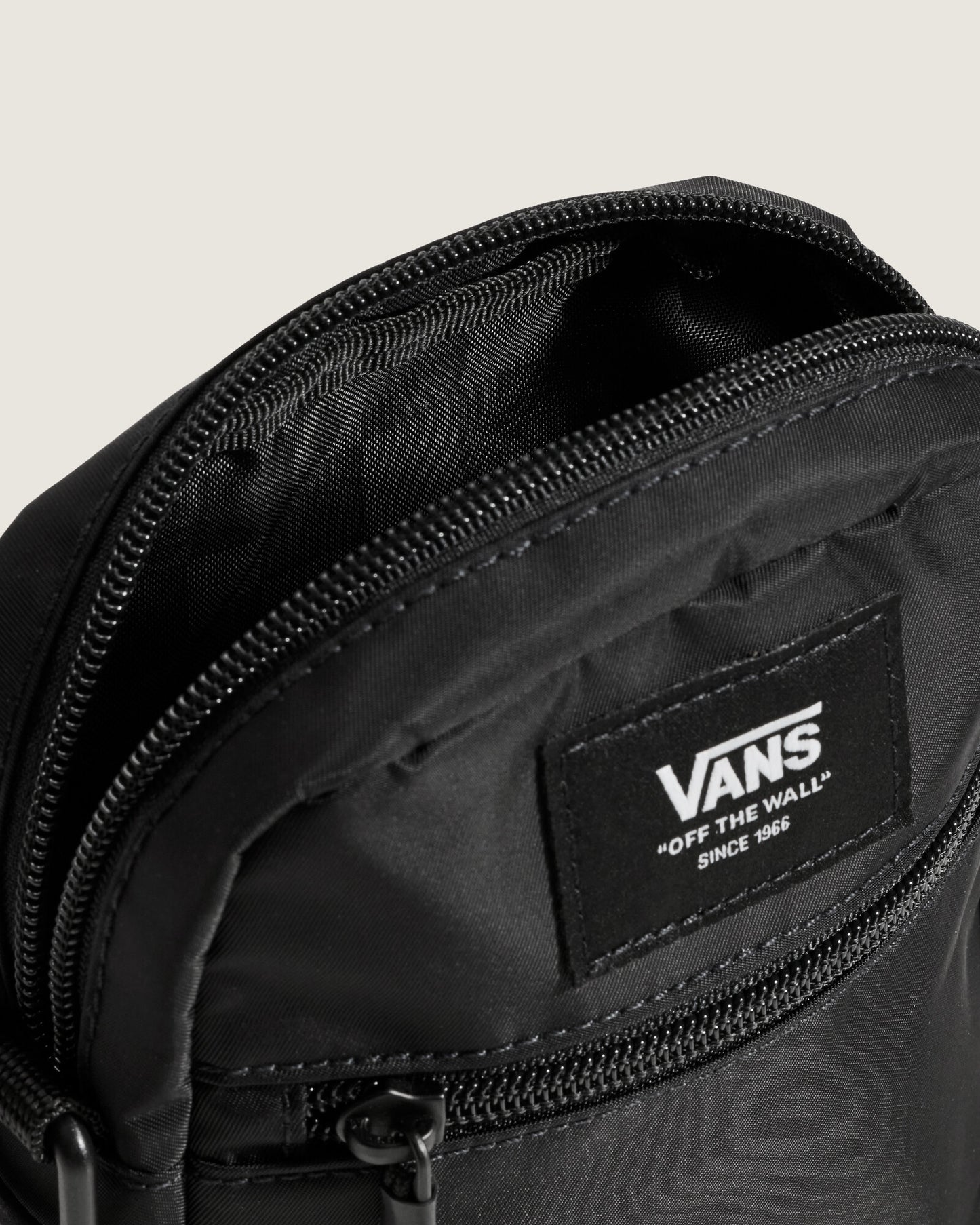 Cartera Bail Shoulder Bag