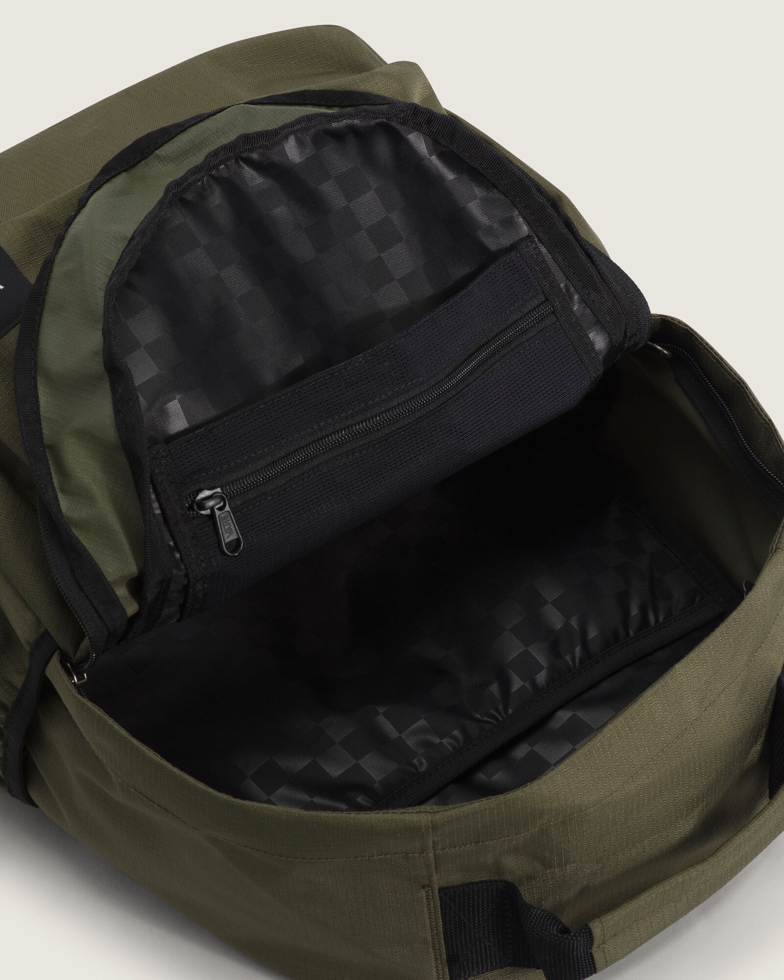 Mochila Off The Wall - 1; Mochila Off The Wall - 2; Mochila Off The Wall - 3; Mochila Off The Wall - 4; Mochila Off The Wall - 5; Mochila Off The Wall - 6; Mochila Off The Wall - 7; Mochila Off The Wall - 8; Mochila Off The Wall - 9; Mochila Off The Wall - 10