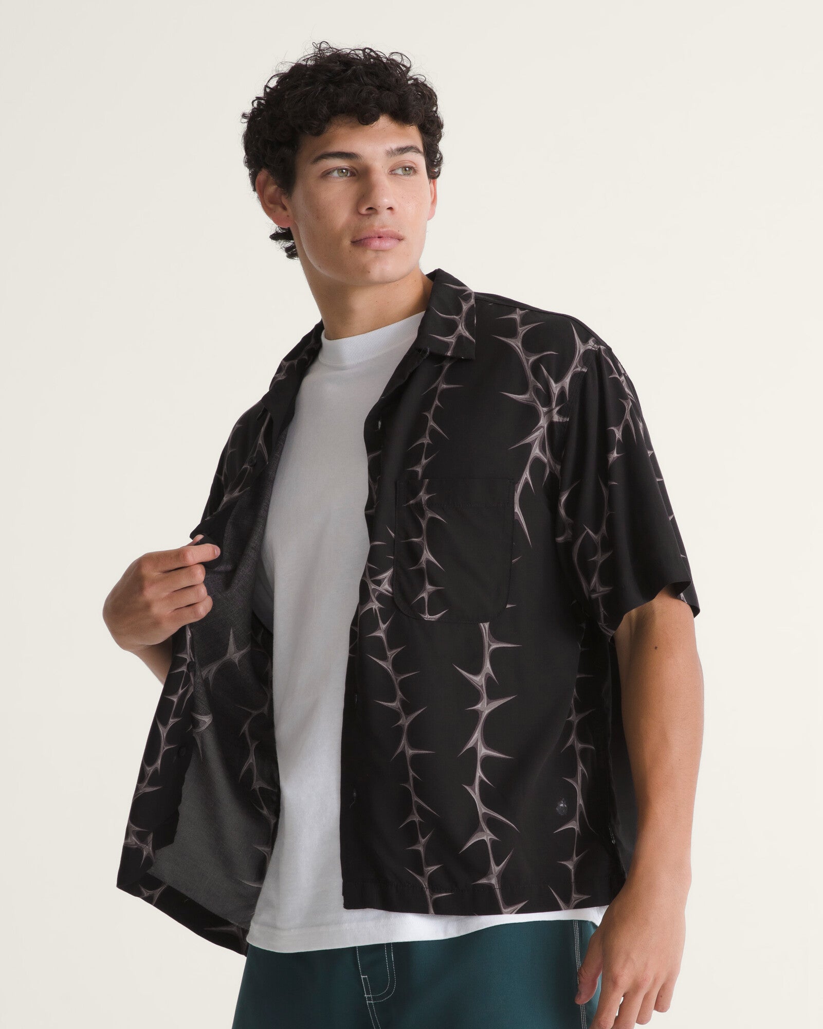 Camisa Manga Corta Van Doren Printed Camp - 1; Camisa Manga Corta Van Doren Printed Camp - 2; Camisa Manga Corta Van Doren Printed Camp - 3; Camisa Manga Corta Van Doren Printed Camp - 4; Camisa Manga Corta Van Doren Printed Camp - 5; Camisa Manga Corta Van Doren Printed Camp - 6; Camisa Manga Corta Van Doren Printed Camp - 7; Camisa Manga Corta Van Doren Printed Camp - 8; Camisa Manga Corta Van Doren Printed Camp - 9; Camisa Manga Corta Van Doren Printed Camp - 10