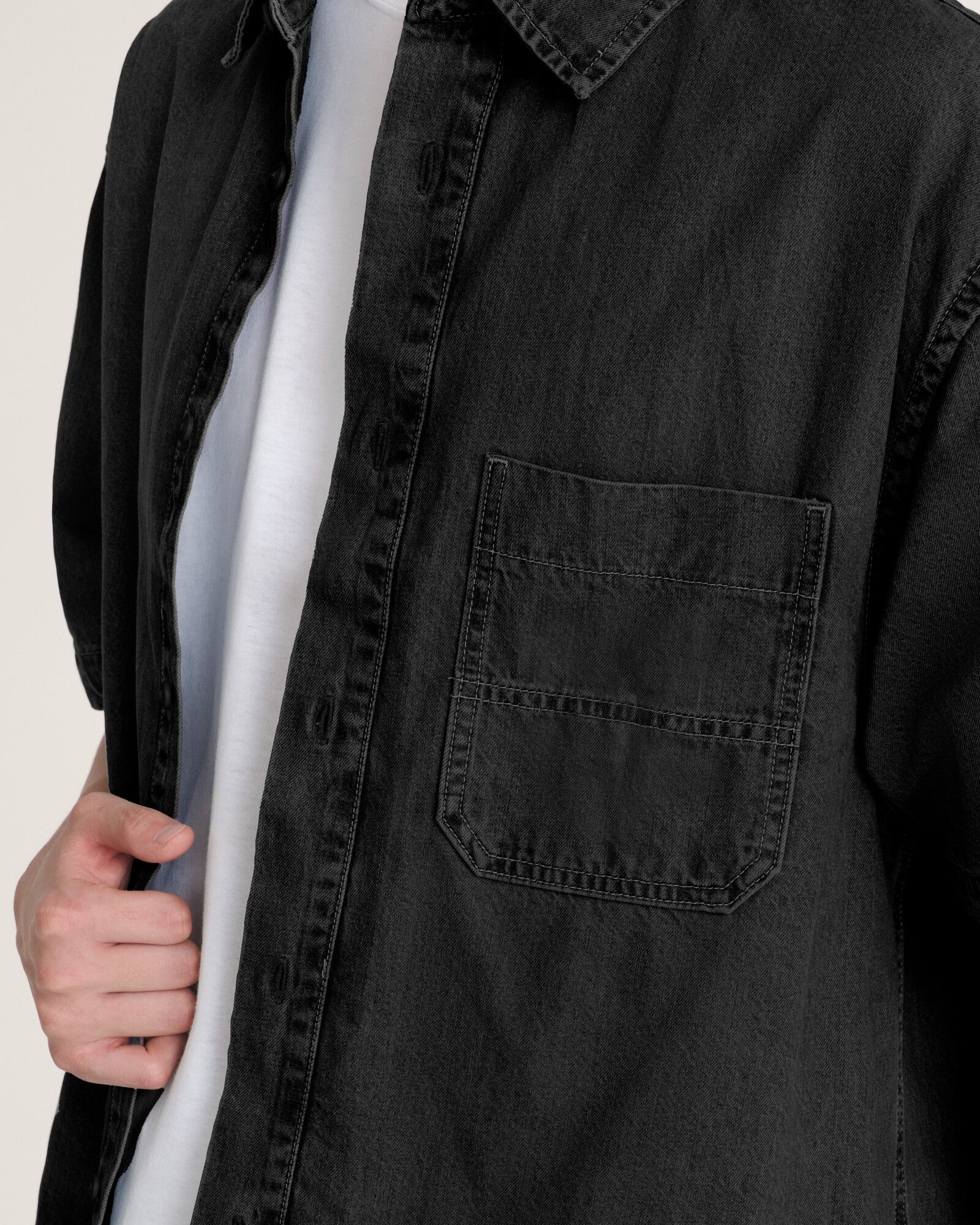 Camisa Manga Corta Cyrus Straight Hem Denim - 1; Camisa Manga Corta Cyrus Straight Hem Denim - 2; Camisa Manga Corta Cyrus Straight Hem Denim - 3; Camisa Manga Corta Cyrus Straight Hem Denim - 4; Camisa Manga Corta Cyrus Straight Hem Denim - 5; Camisa Manga Corta Cyrus Straight Hem Denim - 6; Camisa Manga Corta Cyrus Straight Hem Denim - 7; Camisa Manga Corta Cyrus Straight Hem Denim - 8; Camisa Manga Corta Cyrus Straight Hem Denim - 9; Camisa Manga Corta Cyrus Straight Hem Denim - 10