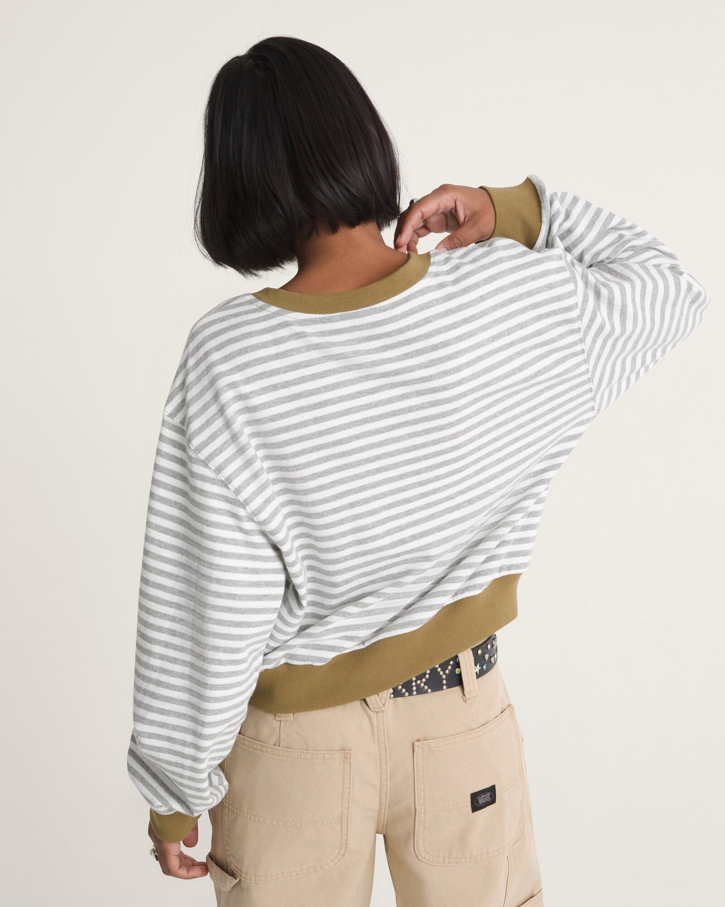 Polerón Molly Henley Pullover - 1; Polerón Molly Henley Pullover - 2; Polerón Molly Henley Pullover - 3; Polerón Molly Henley Pullover - 4; Polerón Molly Henley Pullover - 5; Polerón Molly Henley Pullover - 6; Polerón Molly Henley Pullover - 7; Polerón Molly Henley Pullover - 8; Polerón Molly Henley Pullover - 9; Polerón Molly Henley Pullover - 10