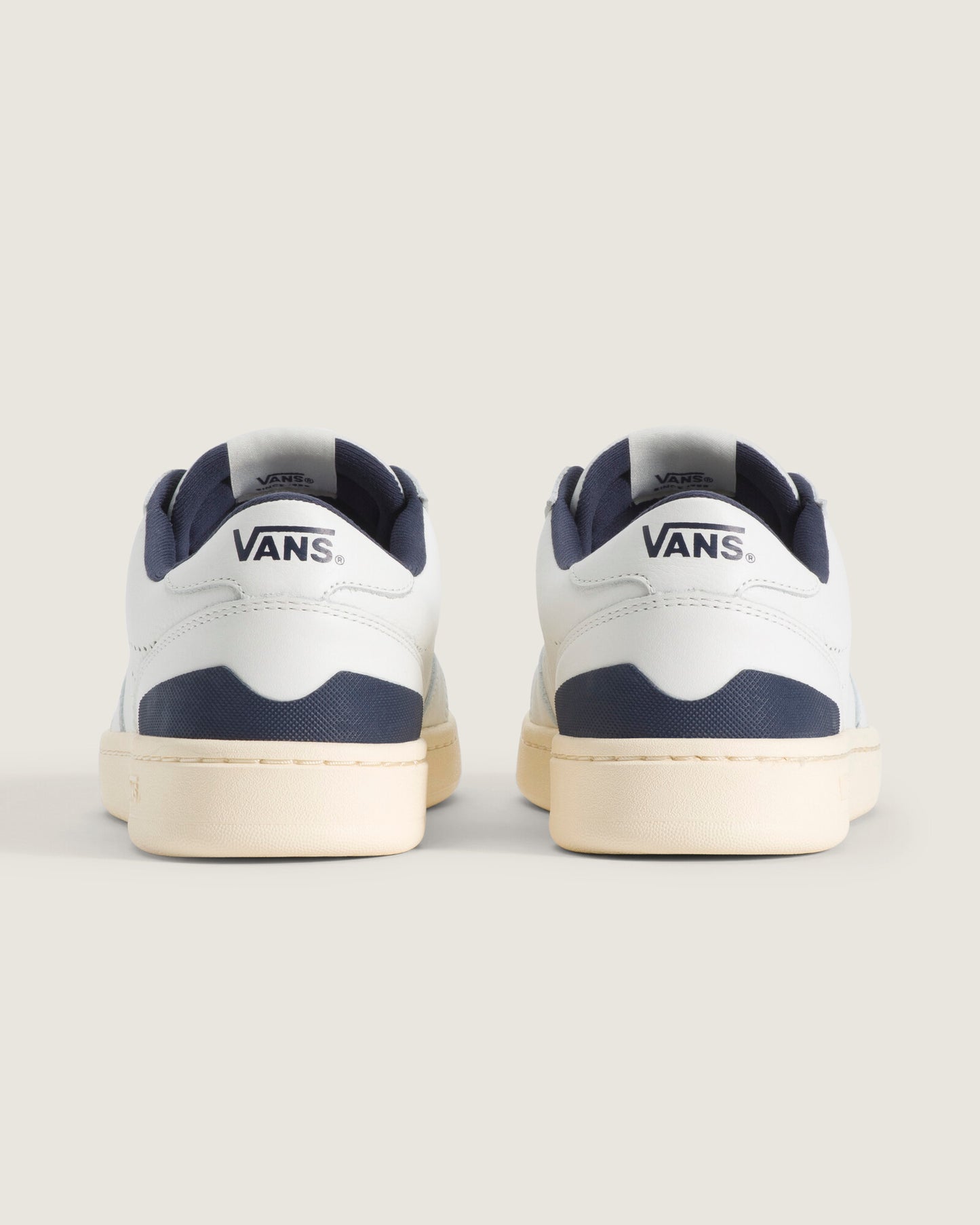 Zapatillas Court Low - 1; Zapatillas Court Low - 2; Zapatillas Court Low - 3; Zapatillas Court Low - 4; Zapatillas Court Low - 5; Zapatillas Court Low - 6; Zapatillas Court Low - 7; Zapatillas Court Low - 8; Zapatillas Court Low - 9; Zapatillas Court Low - 10