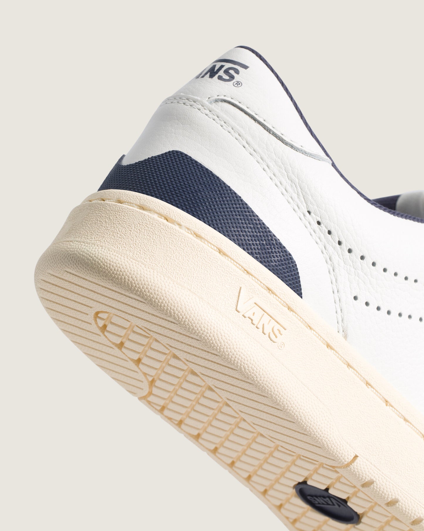 Zapatillas Court Low - 1; Zapatillas Court Low - 2; Zapatillas Court Low - 3; Zapatillas Court Low - 4; Zapatillas Court Low - 5; Zapatillas Court Low - 6; Zapatillas Court Low - 7; Zapatillas Court Low - 8; Zapatillas Court Low - 9; Zapatillas Court Low - 10