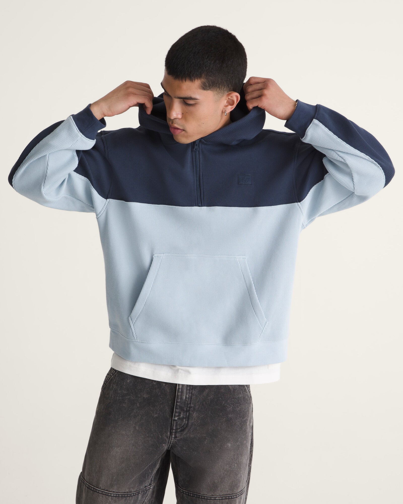 Polerón Vans X Rowan Quarter Zip - 1; Polerón Vans X Rowan Quarter Zip - 2; Polerón Vans X Rowan Quarter Zip - 3; Polerón Vans X Rowan Quarter Zip - 4; Polerón Vans X Rowan Quarter Zip - 5; Polerón Vans X Rowan Quarter Zip - 6; Polerón Vans X Rowan Quarter Zip - 7; Polerón Vans X Rowan Quarter Zip - 8; Polerón Vans X Rowan Quarter Zip - 9; Polerón Vans X Rowan Quarter Zip - 10