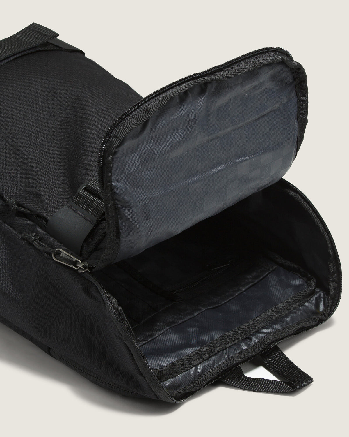 Mochila Obstacle Skatepack - 1; Mochila Obstacle Skatepack - 2; Mochila Obstacle Skatepack - 3; Mochila Obstacle Skatepack - 4; Mochila Obstacle Skatepack - 5; Mochila Obstacle Skatepack - 6; Mochila Obstacle Skatepack - 7; Mochila Obstacle Skatepack - 8; Mochila Obstacle Skatepack - 9; Mochila Obstacle Skatepack - 10